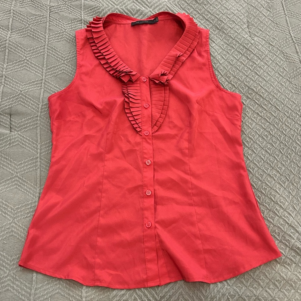 The Limited Women’s Red Rose  Sleeveless Blouse Frilly Button Up